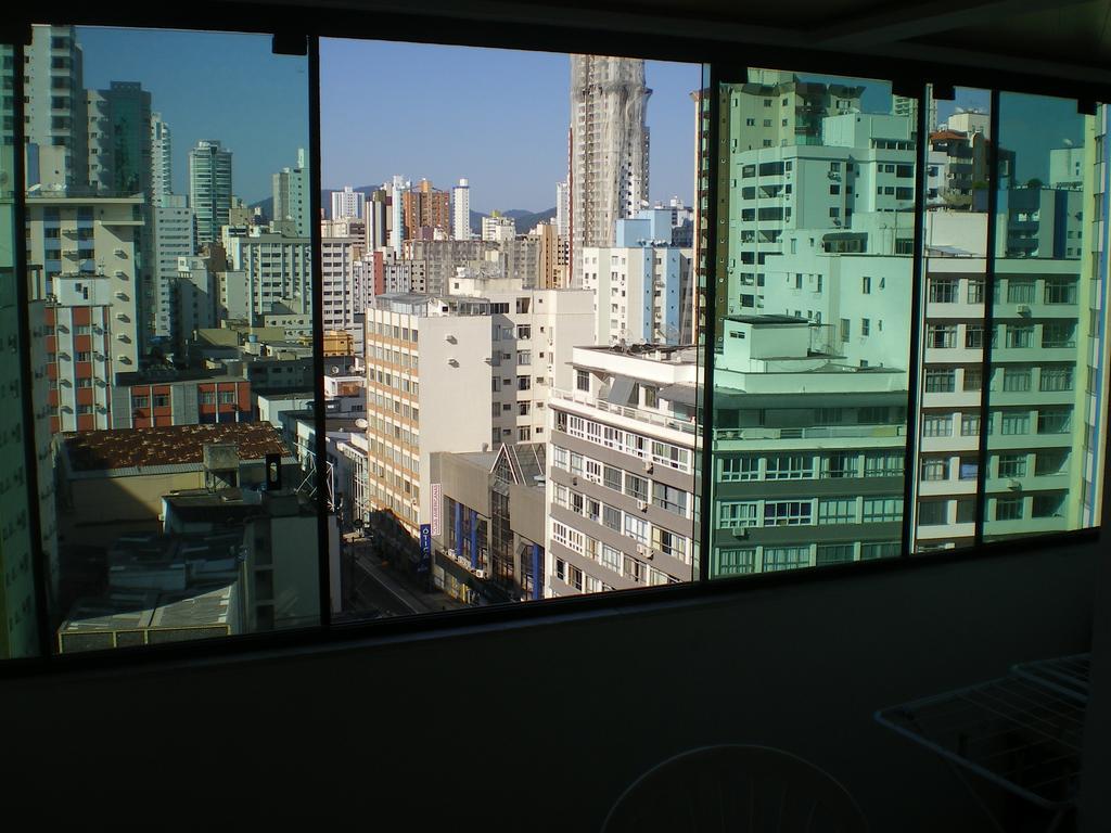 Apartamento Dante Tomio Balneário Camboriú Buitenkant foto